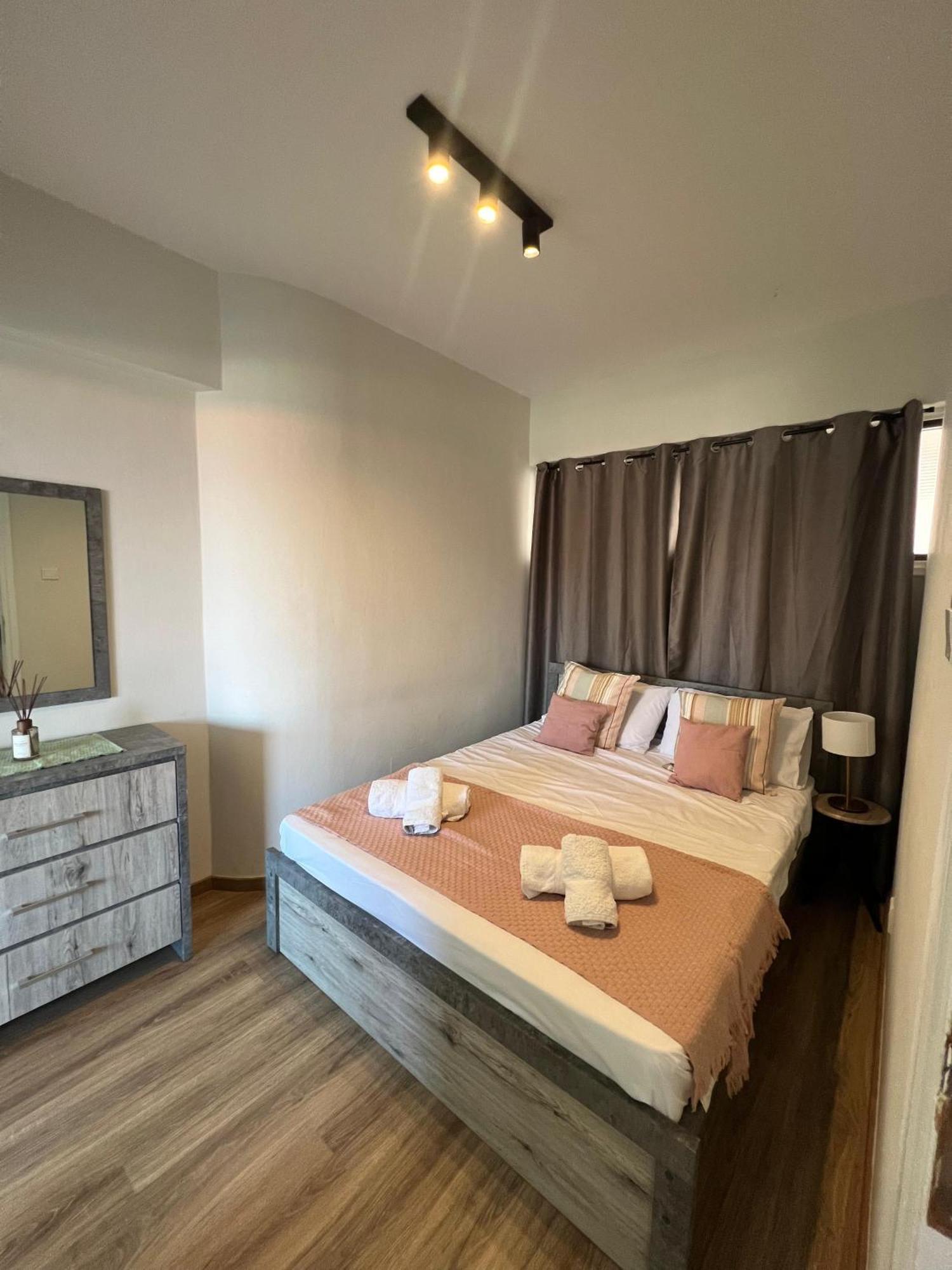 Appartement Azul Sea View à Larnaca Extérieur photo