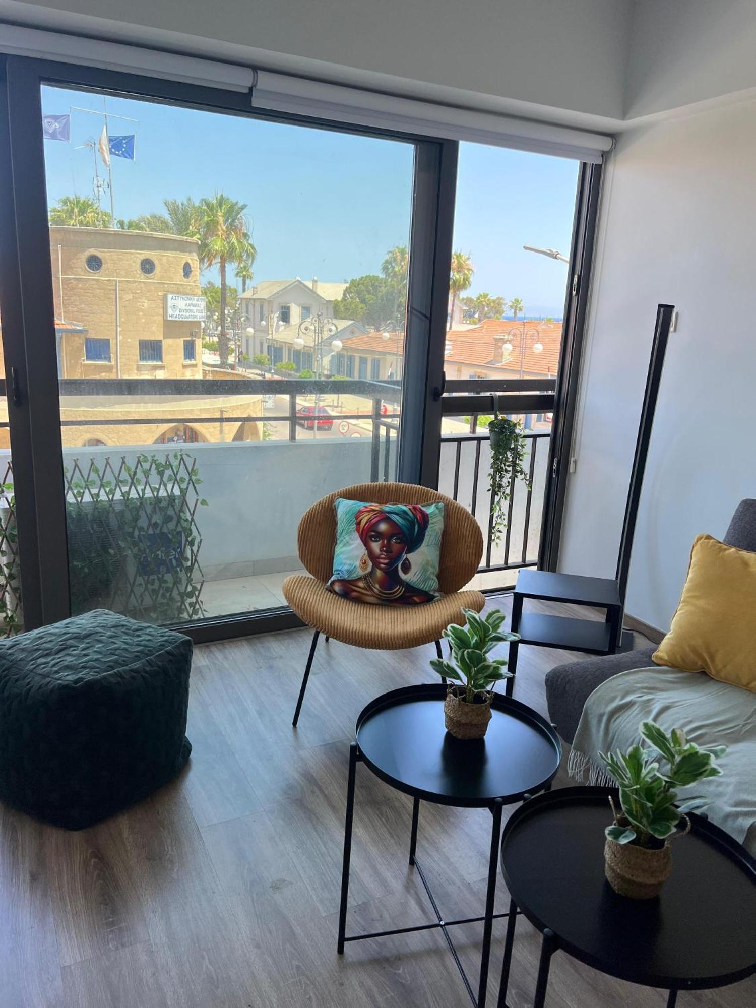Appartement Azul Sea View à Larnaca Extérieur photo